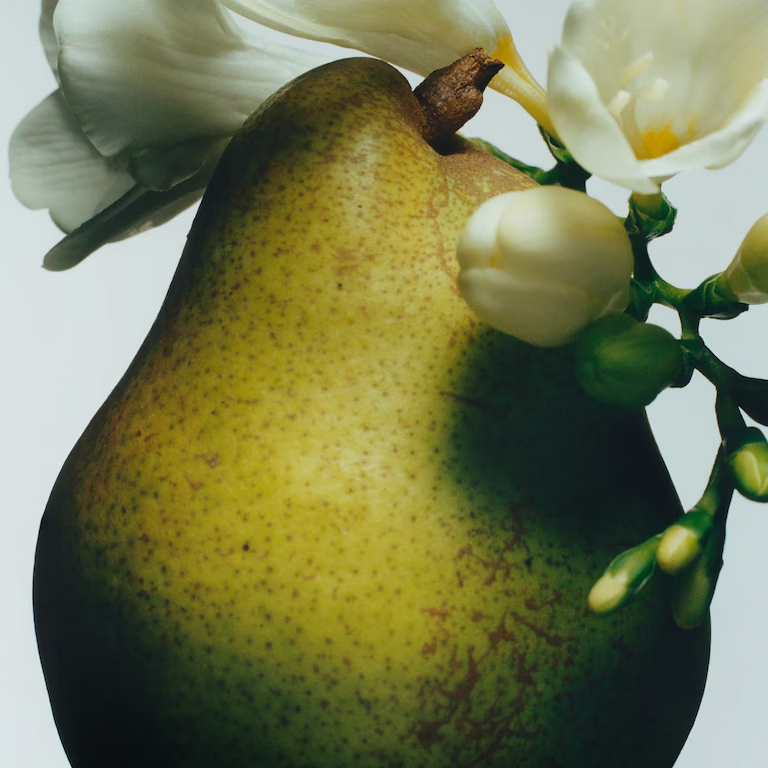 English Pear & Freesia Körper- und Handwaschgel – Bild 2